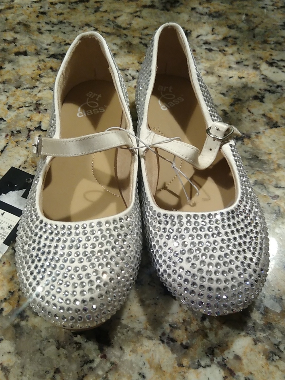 New art class White Rhinestone Mary Jane Flats for Girls Size 4.